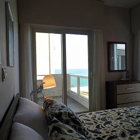 2b Delux Beachfront Pool Apt - Londa Beach * Limisso