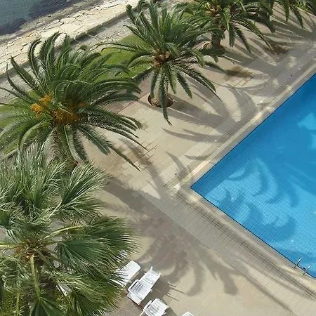 2b Delux Beachfront Pool Apt - Londa Beach *