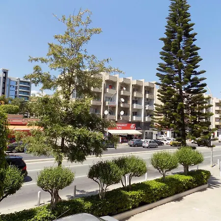 Apartman 2b Delux Beachfront Pool Apt - Londa Beach
