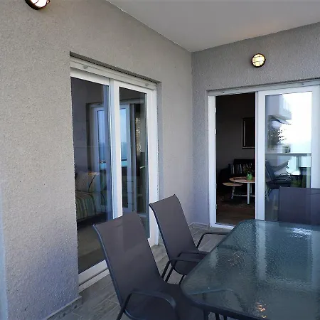 2b Delux Beachfront Pool Apt - Londa Beach * Limassol