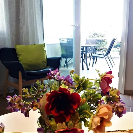 2b Delux Beachfront Pool Apt - Londa Beach * Limassol