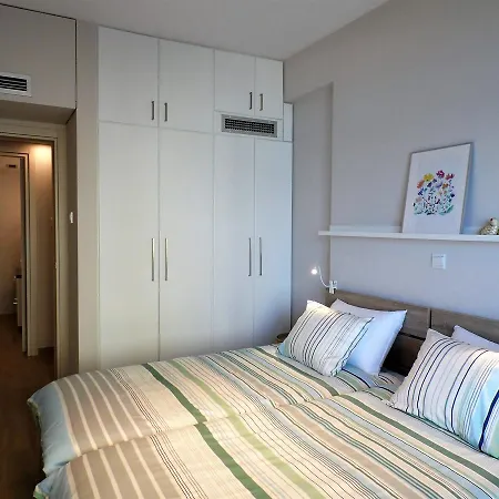 2b Delux Beachfront Pool Apt - Londa Beach