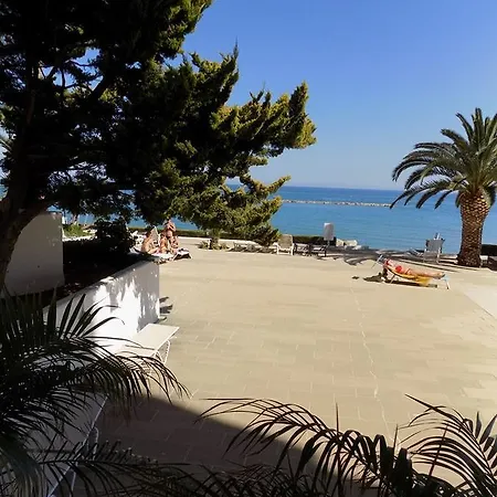 2b Delux Beachfront Pool Apt - Londa Beach * Limassol