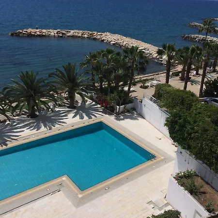 Apartman 2b Delux Beachfront Pool Apt - Londa Beach