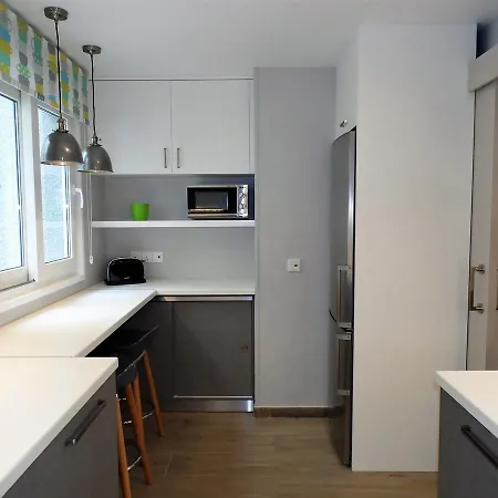 2b Delux Beachfront Pool Apt - Londa Beach *