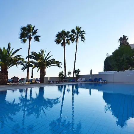 2b Delux Beachfront Pool Apt - Londa Beach Apartman *