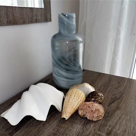 2b Delux Beachfront Pool Apt - Londa Beach Apartment *