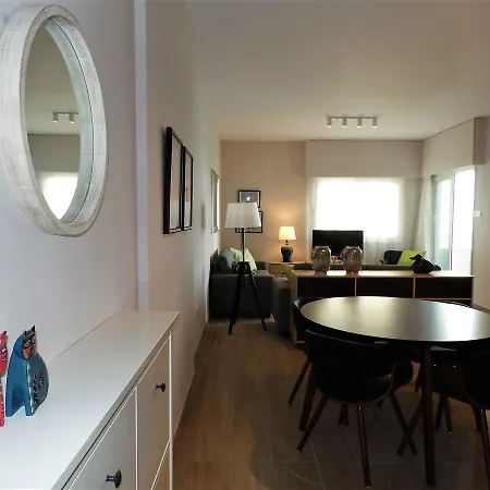 2b Delux Beachfront Pool Apt - Londa Beach