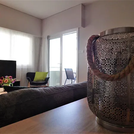 2b Delux Beachfront Pool Apt - Londa Beach Apartman *