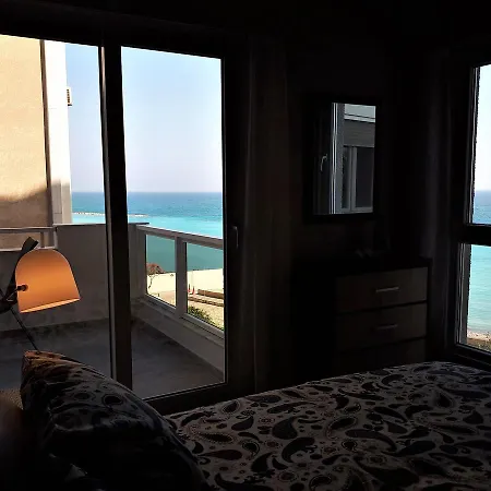Apartman 2b Delux Beachfront Pool Apt - Londa Beach Limassol